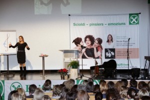 - GELDHELDinnen Nicole Rupp 28112013